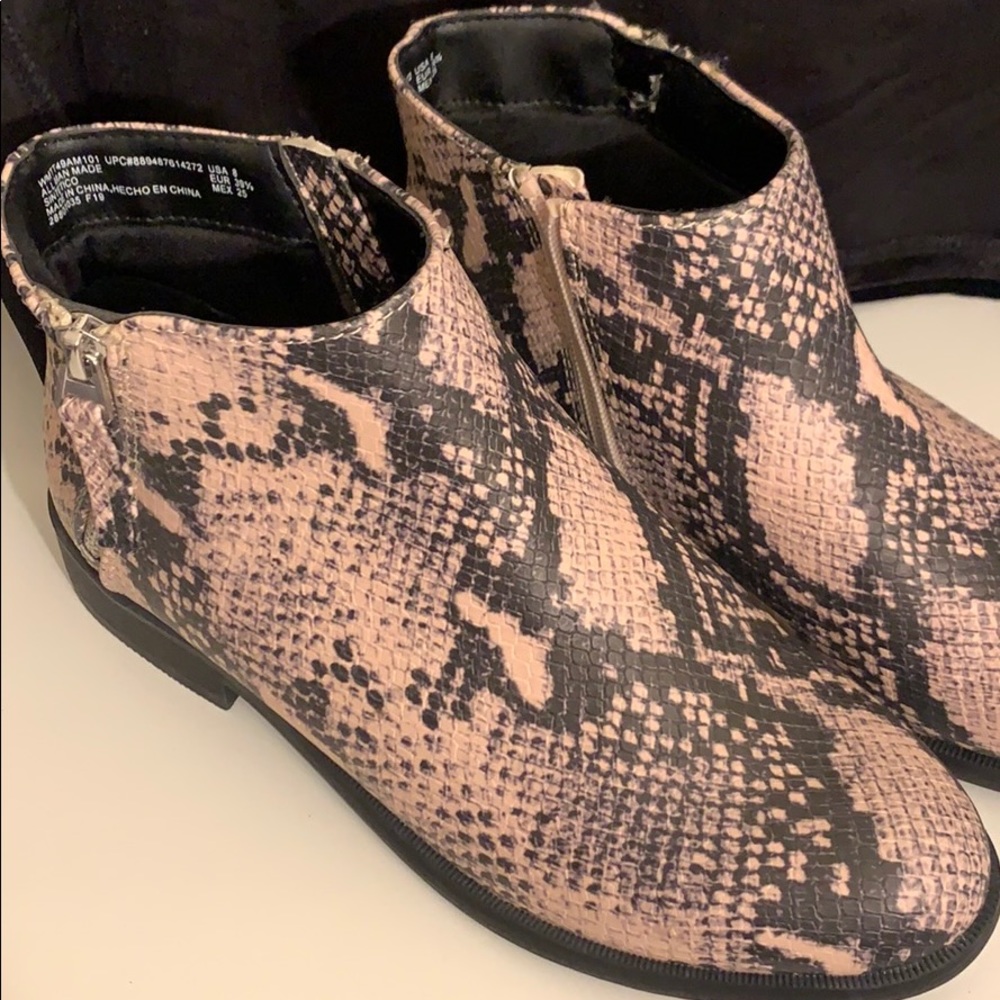 Woman’s Boots